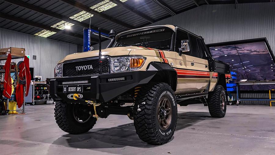  Toyota Land Cruiser Supertourer Desert Ops by Patriot Campers 2019 года  (фото 1 из 16)